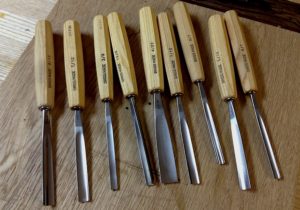 introductory carving tool kit